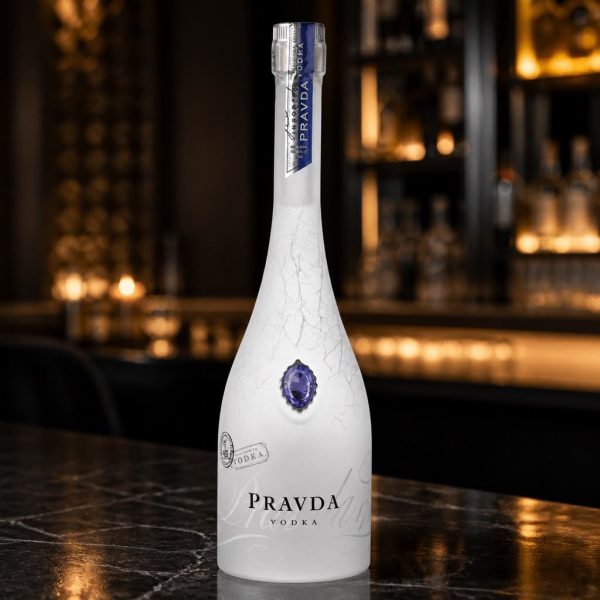 PRAVDA VODKA IMPORTADO x 700 CC